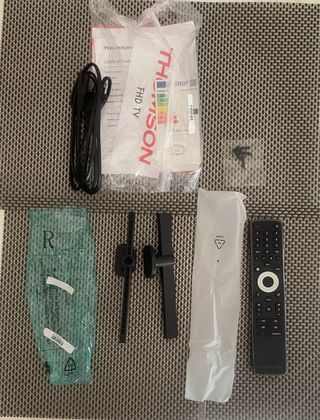 Placa TV Thomson 40” + Mando