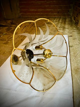 Lámpara colgante cristal y metal dorado (flor)