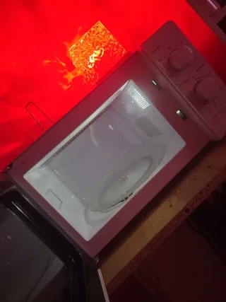 Microondas HTW blanco