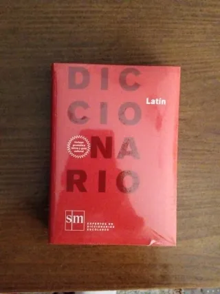 Diccionario Latín (Spanish Edition)