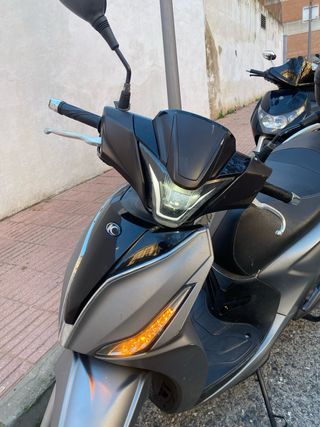 Kymco People S 2020 ABS Gris con Baúl o cambio