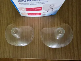 Lote de biberones anticólicos, pezoneras y otros