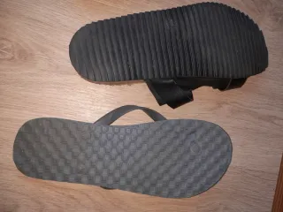 Chanclas y sandalias de hombre