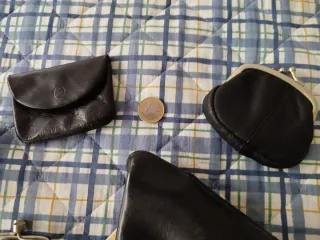 7 Monederos de piel auténtica