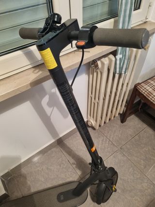 Monopattino Elettrico Mi Essential