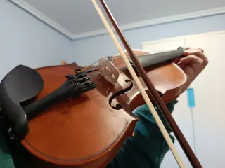 Violín 1/2 con funda y arco