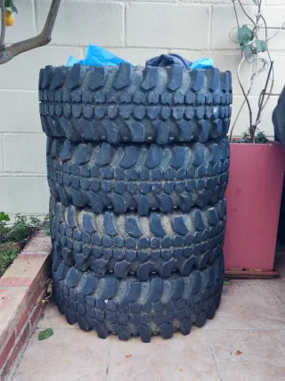 4 Llantas Suzuki Vitara + 3 neumáticos 205/70 R15