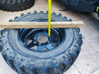 4 Llantas Suzuki Vitara + 3 neumáticos 205/70 R15