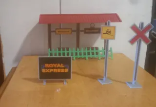 Tren de juguete con vagones