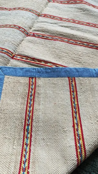 Alfombra Jarapa Artesana Beige y Rojo