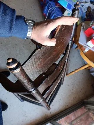 Silla antigua madera estilo sevillano