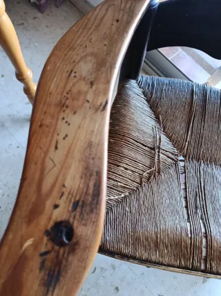 Silla antigua madera estilo sevillano