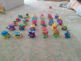 Lote Figuras y coches Superthings