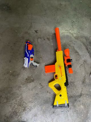 Pistola Nerf Elite y Rifle Nerf Amarillo