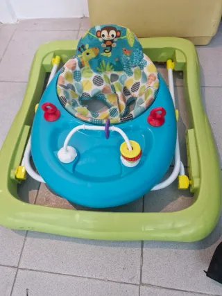 Tacataca bebé. Muy bien cuidado y limpio.