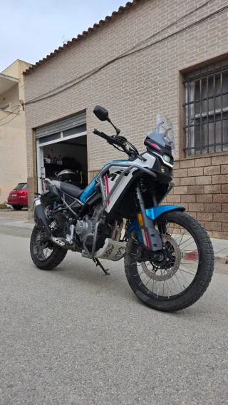 CF Moto 450 MT
