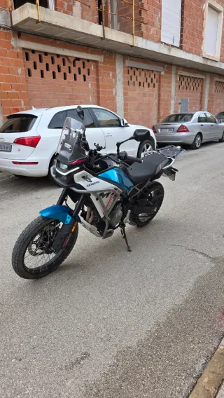 CF Moto 450 MT