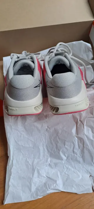 Nike Metcon 9 Mujer Crossfit Gris/Rosa