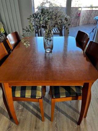 Mesa comedor haya extensible + 4 sillas