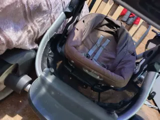 Carro gemelar Stokke con 2 sillas