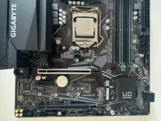 Placa Base Gigabyte Z490M + CPU Intel i7 10700K