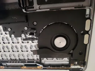 Despiece MacBook Pro 13 A2338