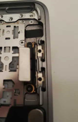 Despiece MacBook Pro 13 A2338 M1