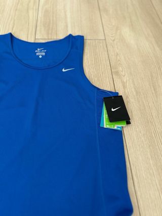Camiseta deportiva Nike Dry Fit azul