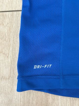 Camiseta deportiva Nike Dry Fit azul