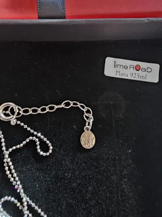 Conjunto Time Road Collar y Pendientes Morados