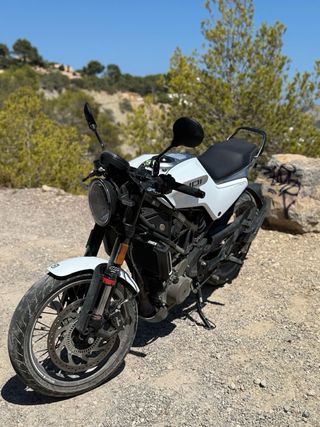 Husqvarna Vitpilen 401