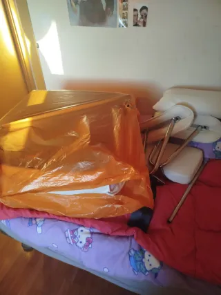 Silla de oficina ergonómica blanca