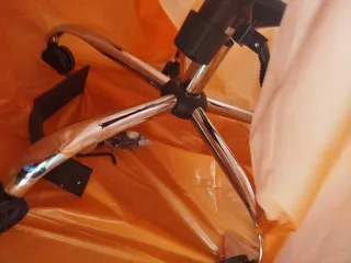 Silla de oficina ergonómica blanca