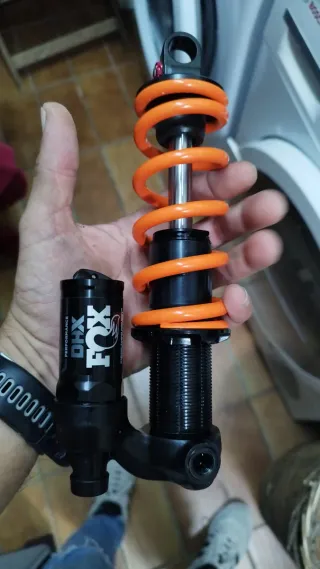 Orbea Wild  con FOX 38 GRIPX2  kashima 170 y axs