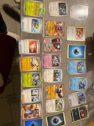 Lotto 23 carte Pokémon 23 carte 23 euro
