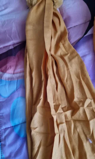 Sciarpa donna con pelliccia e pon pon