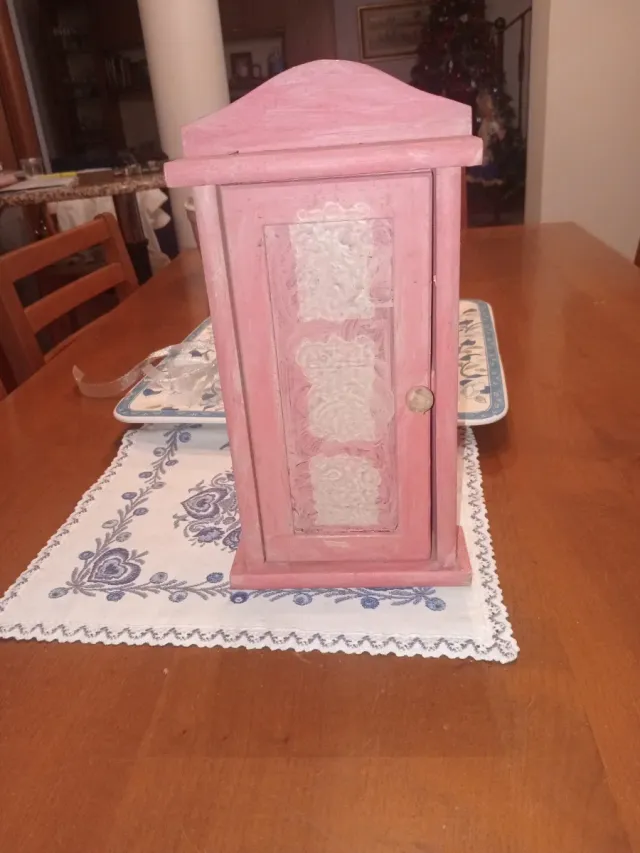 Armadietto portachiavi in legno