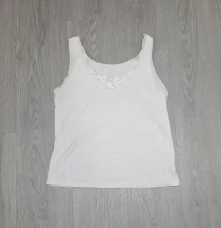 Camiseta tirantes blanca encaje