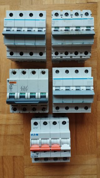 Interruptores automáticos Merlin Gerin, Hager, Eat