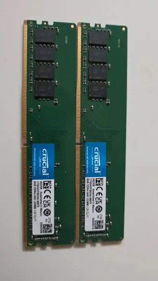 2x 8GB Crucial DDR4 2400MHz RAM CT8G4DFS824A