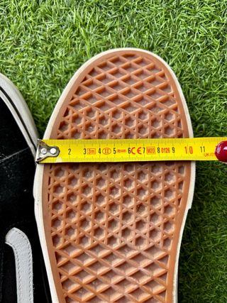 Zapatillas Vans Piel Negra T 46 cordones blancos