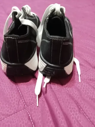 Scarpe sportive donna nere e bianche