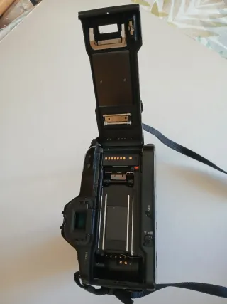 Cámara Canon EOS-1 Negra