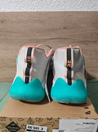 Zapatillas Baloncesto Adidas Talla 15 US ó 50 2/3