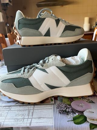 New Balance 327 Beige/Verde
