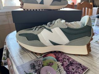 New Balance 327 Beige/Verde