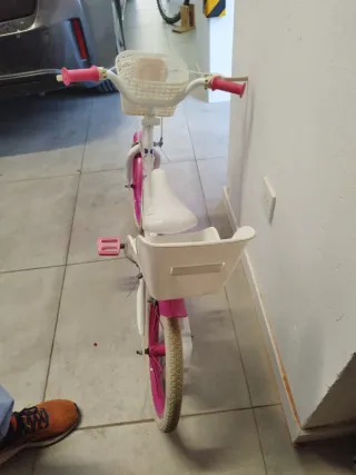 Bicicleta niña 16 con cesta y asiento