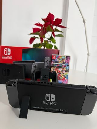 Nintendo Switch Negro + Mario Kart 8 Deluxe