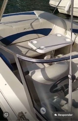 Barca de recreo Larson IKA