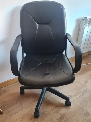 Silla de oficina cuero negro